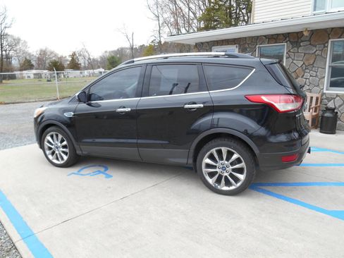 Used 2014 Ford Escape SE w/ SE Chrome Package image 16