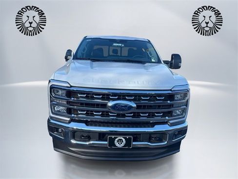 New 2026 Ford F250 Lariat w/ FX4 Off-Road Package image 2