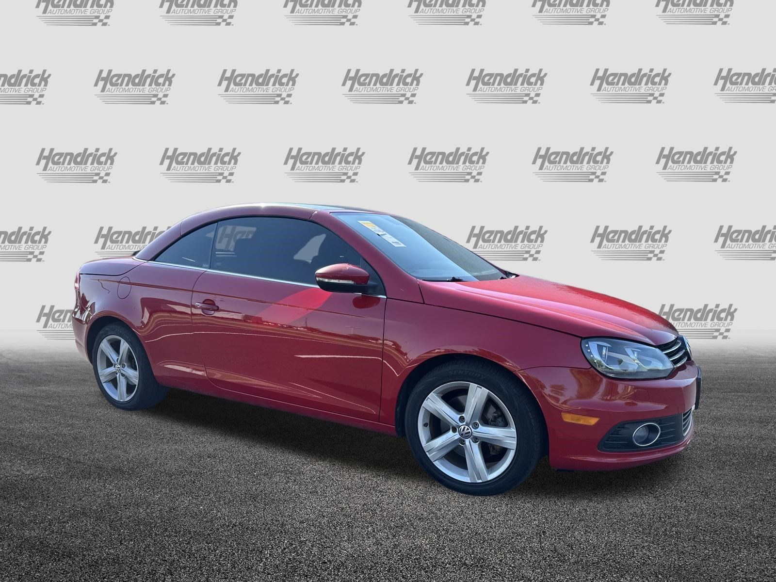 Used 2012 Volkswagen Eos Lux FWD image 2