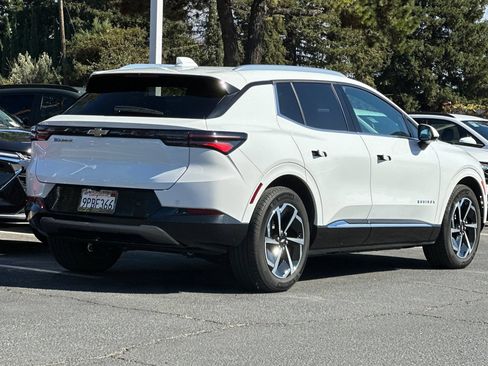 Used 2024 Chevrolet Equinox EV LT FWD image 5
