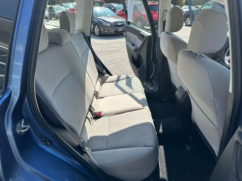 Used 2016 Subaru Forester 2.5i w/ Alloy Wheel Package image 9