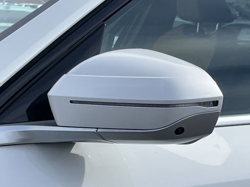 Used 2025 BMW X3 xDrive30i w/ Premium Package image 29