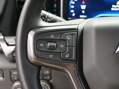 Used 2025 Chevrolet Silverado 2500 ZR2 w/ Technology Package AWD/4WD image 17
