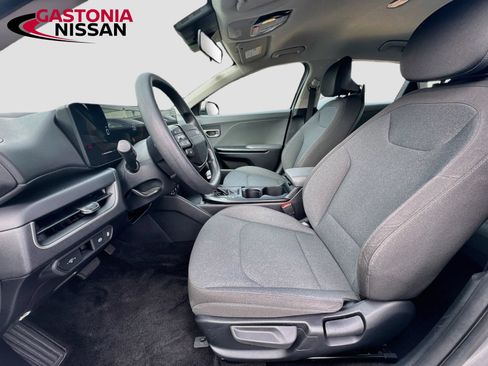 Used 2025 Kia K4 FWD image 27