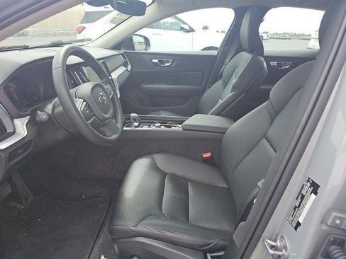 Used 2025 Volvo S60 B5 Core image 5