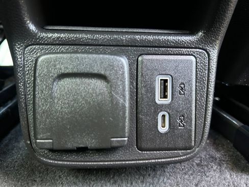 Used 2021 Buick Encore GX Essence w/ Advanced Technology Package FWD image 22