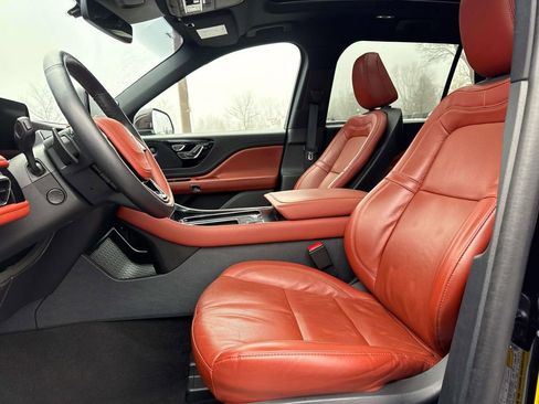 Used 2025 Lincoln Aviator Reserve w/ Illumination Package image 14