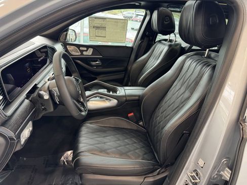 New 2026 Mercedes-Benz Maybach GLS 600 4MATIC image 2