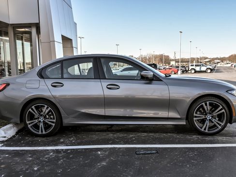 Used 2023 BMW 330i xDrive 330i xDrive image 9