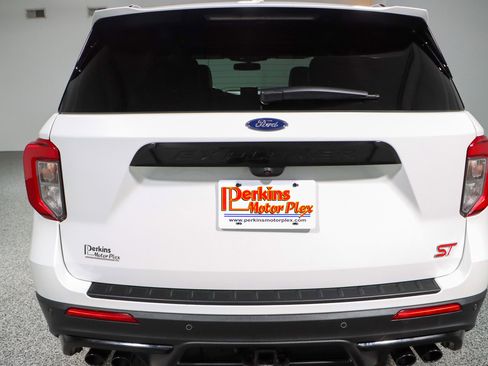 Used 2023 Ford Explorer ST w/ Equipment Group 401A image 8