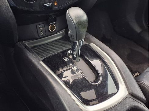 Used 2015 Nissan Rogue SL w/ SL Premium Package image 11