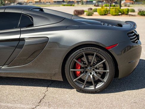 Used 2016 McLaren 650S Spider image 20