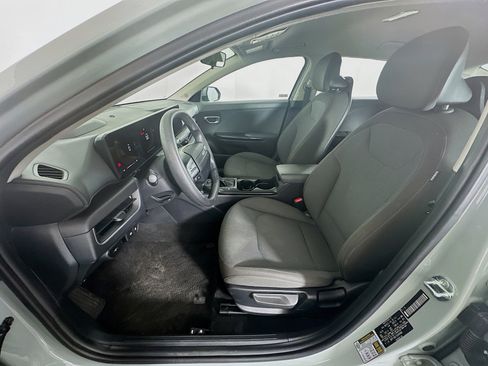 Used 2025 Kia K4 LXS image 13