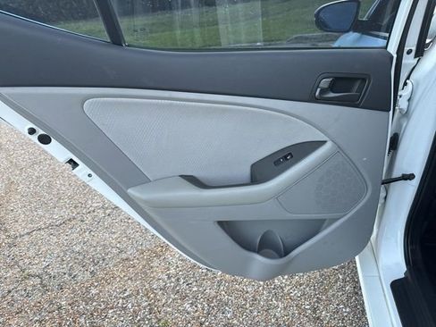 Used 2015 Kia Optima LX w/ LX Convenience Plus Package image 11