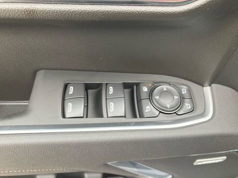 New 2026 GMC Sierra 1500 SLT w/ SLT Premium Package image 13