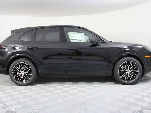 New 2026 Porsche Cayenne image 8