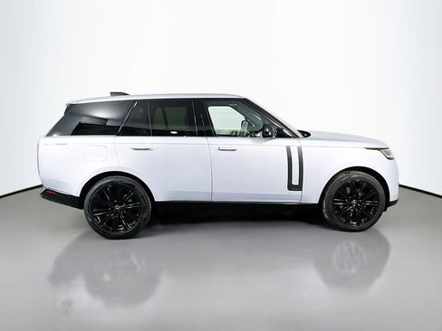 Used 2025 Land Rover Range Rover Autobiography image 4