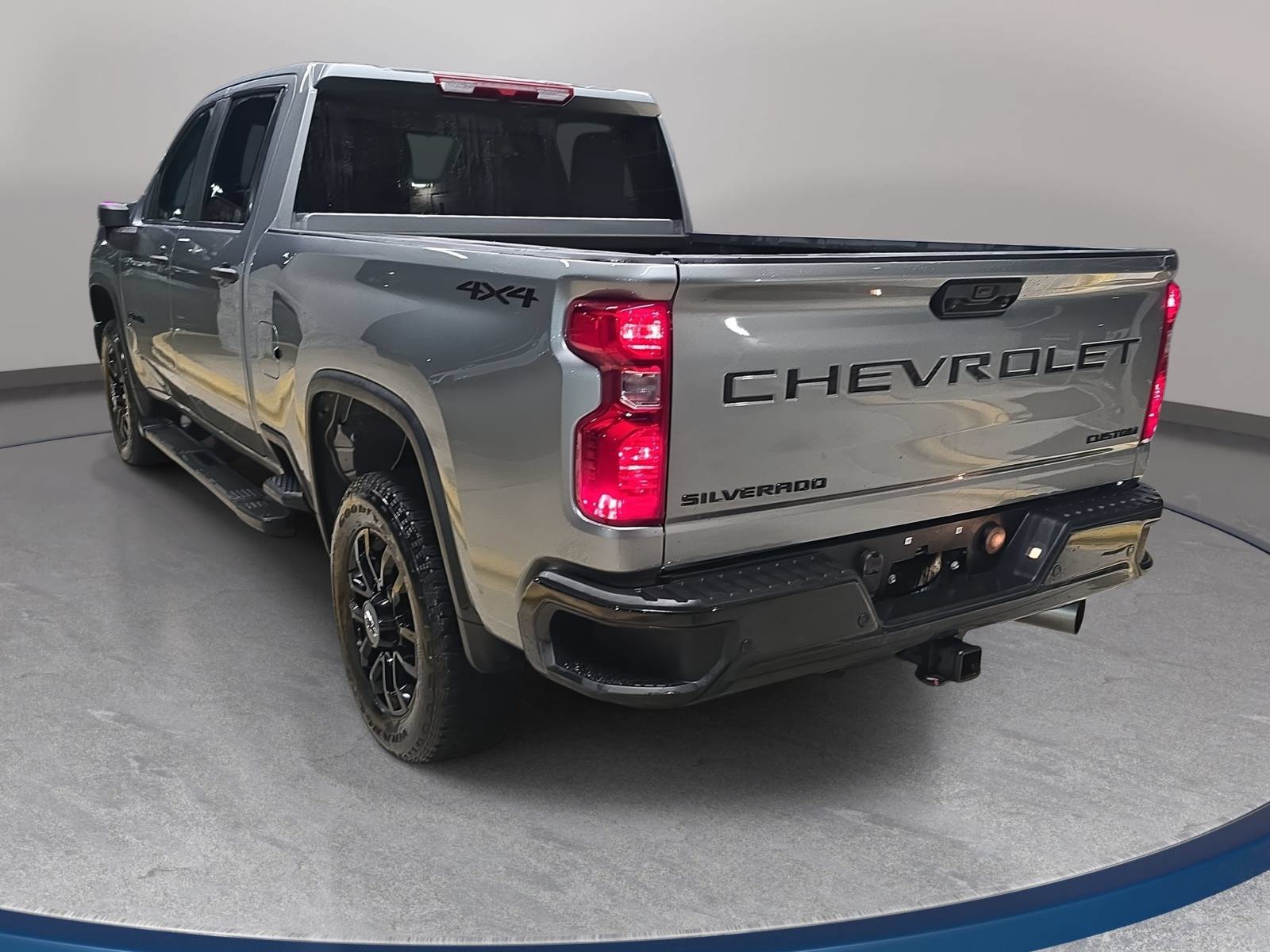 Used 2026 Chevrolet Silverado 2500 Custom w/ Custom Value Package AWD/4WD image 7