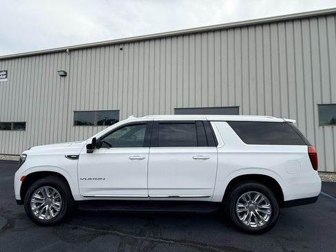 Used 2023 GMC Yukon XL SLT image 9