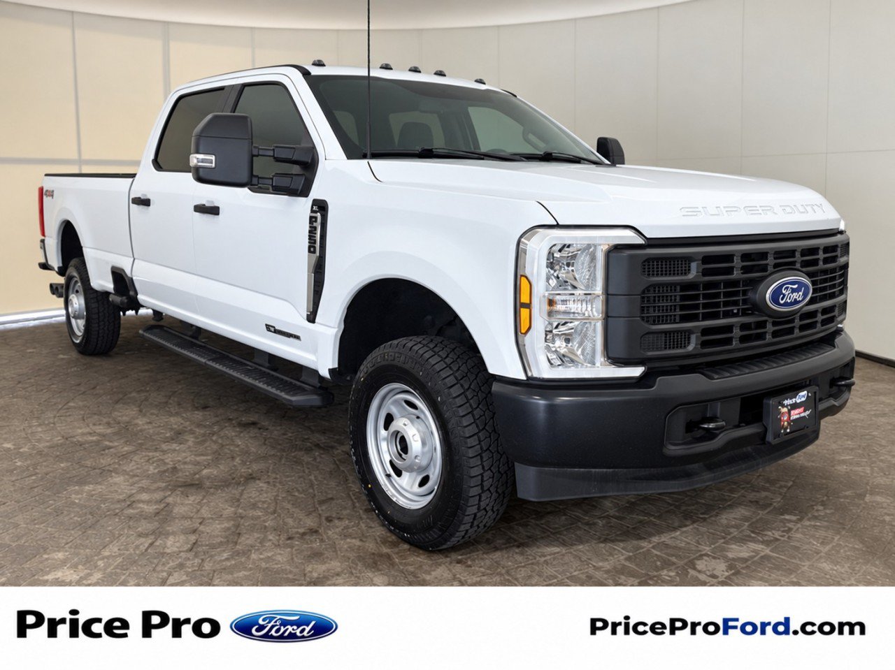 Used 2024 Ford F250 XL AWD/4WD image 1
