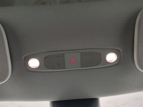 Used 2021 Tesla Model Y Long Range image 25