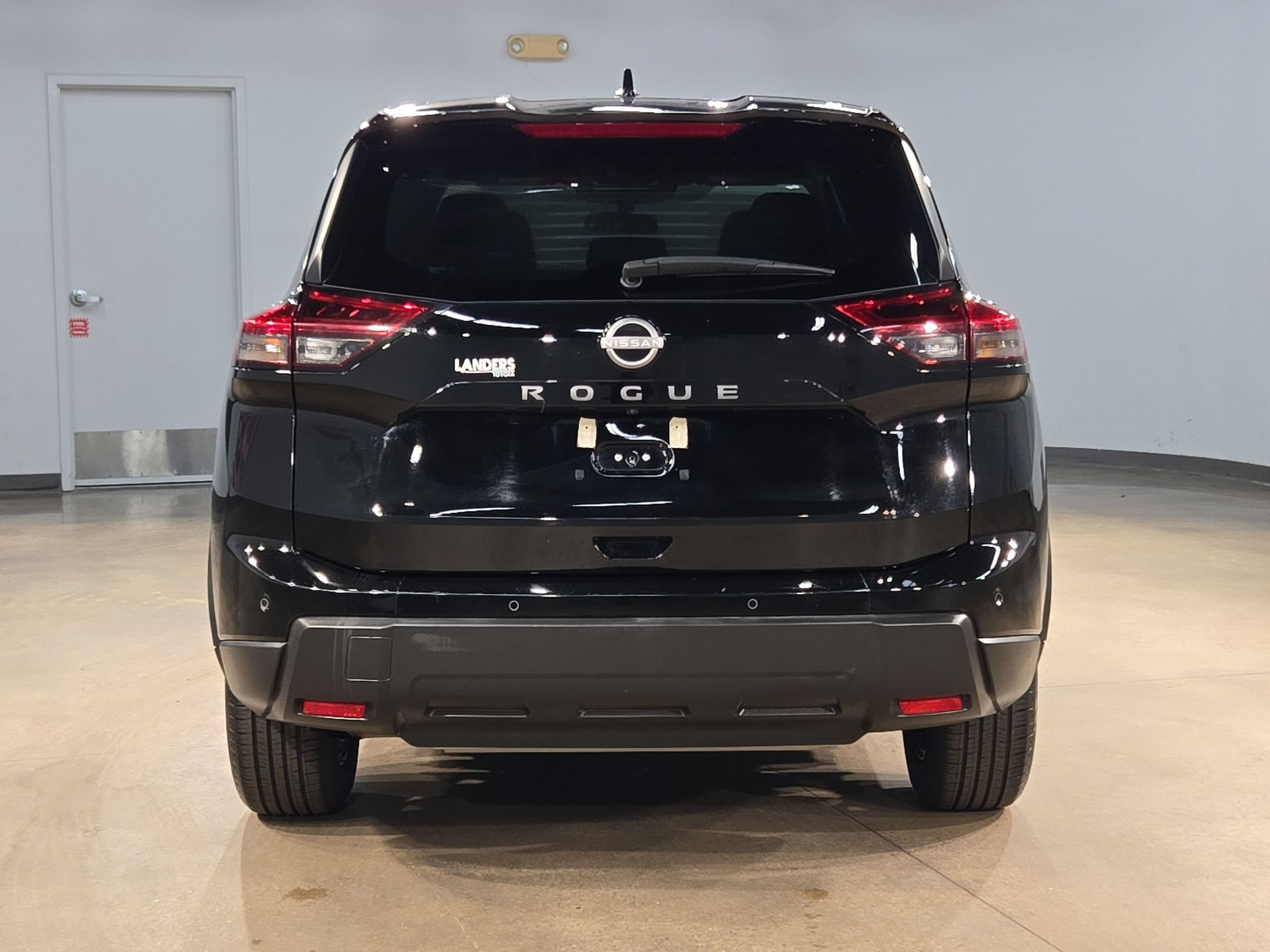 Used 2025 Nissan Rogue SV FWD image 6