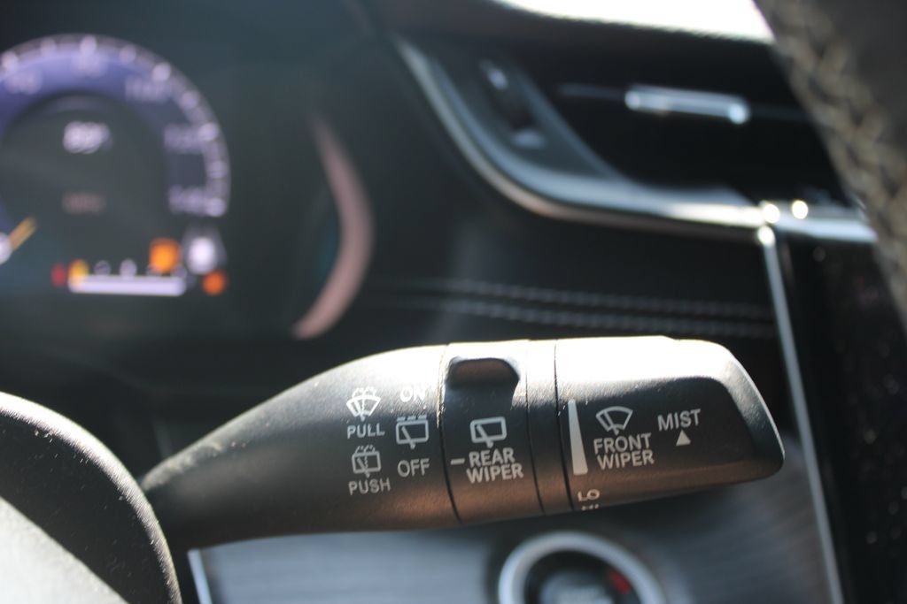 Used 2022 Jeep Grand Cherokee L Limited RWD image 44