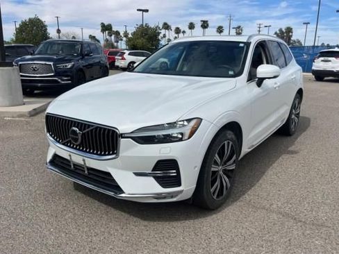 Used 2023 Volvo XC60 B5 Plus w/ Climate Package image 4