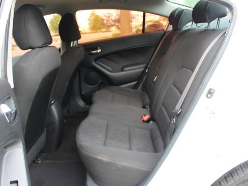 Used 2016 Kia Forte LX FWD image 26