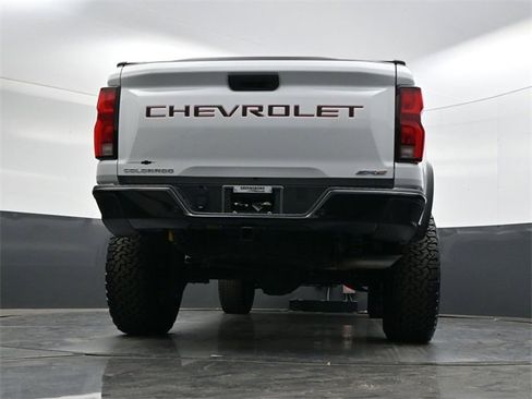 Used 2024 Chevrolet Colorado ZR2 w/ ZR2 Convenience Package III image 37