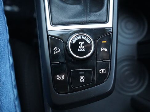 Used 2024 Kia Sportage LX image 39