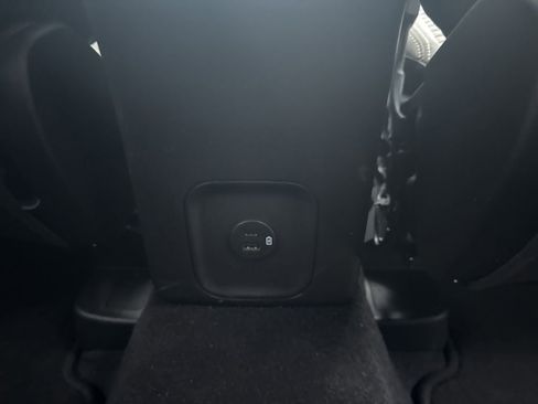 Used 2022 Ford Escape SE image 31