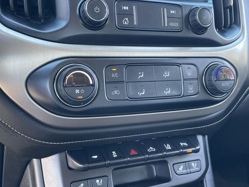 Used 2021 GMC Canyon Denali image 22