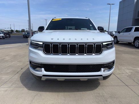 Used 2024 Jeep Wagoneer Series II w/ Flexible Seating Group image 4