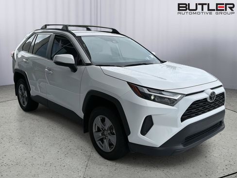 Used 2024 Toyota RAV4 XLE w/ Convenience Package AWD/4WD image 8