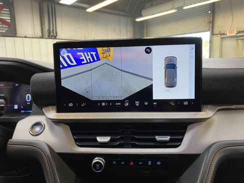 Used 2025 Ford Explorer Active image 45