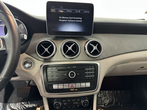 Used 2019 Mercedes-Benz GLA 250 image 25