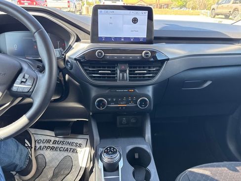 Used 2024 Ford Escape Active image 18