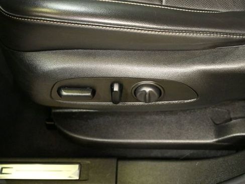 Used 2023 GMC Acadia SLT image 43