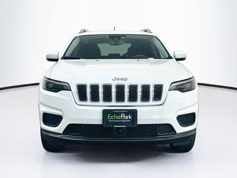 Used 2021 Jeep Cherokee Latitude AWD/4WD image 2