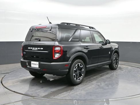 Used 2023 Ford Bronco Sport Outer Banks w/ Tech Package AWD/4WD image 11