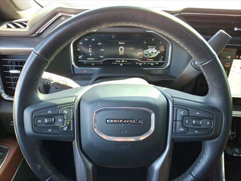 Used 2025 GMC Sierra 3500 Denali Ultimate image 16