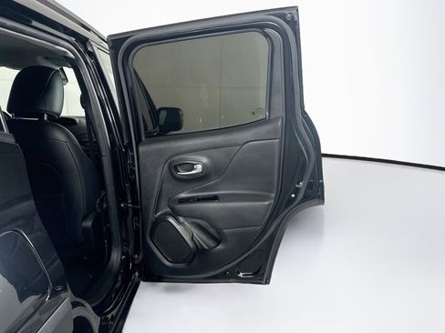 Used 2020 Jeep Renegade Limited FWD image 29