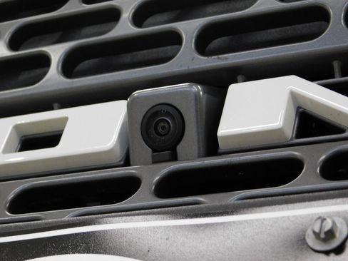 Used 2024 Ford Bronco Badlands image 16