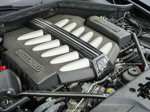 Used 2017 Rolls-Royce Wraith image 18