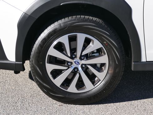 Certified 2025 Subaru Outback Premium image 9