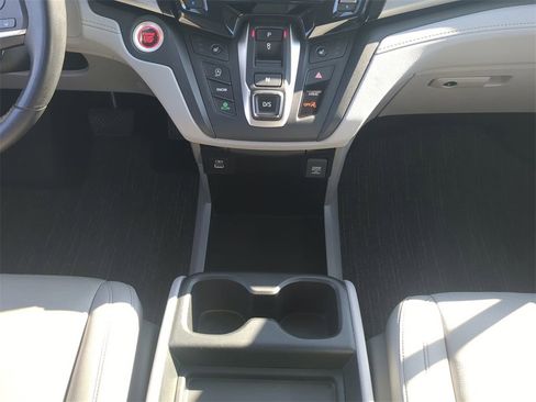 Used 2024 Honda Odyssey EX-L image 18