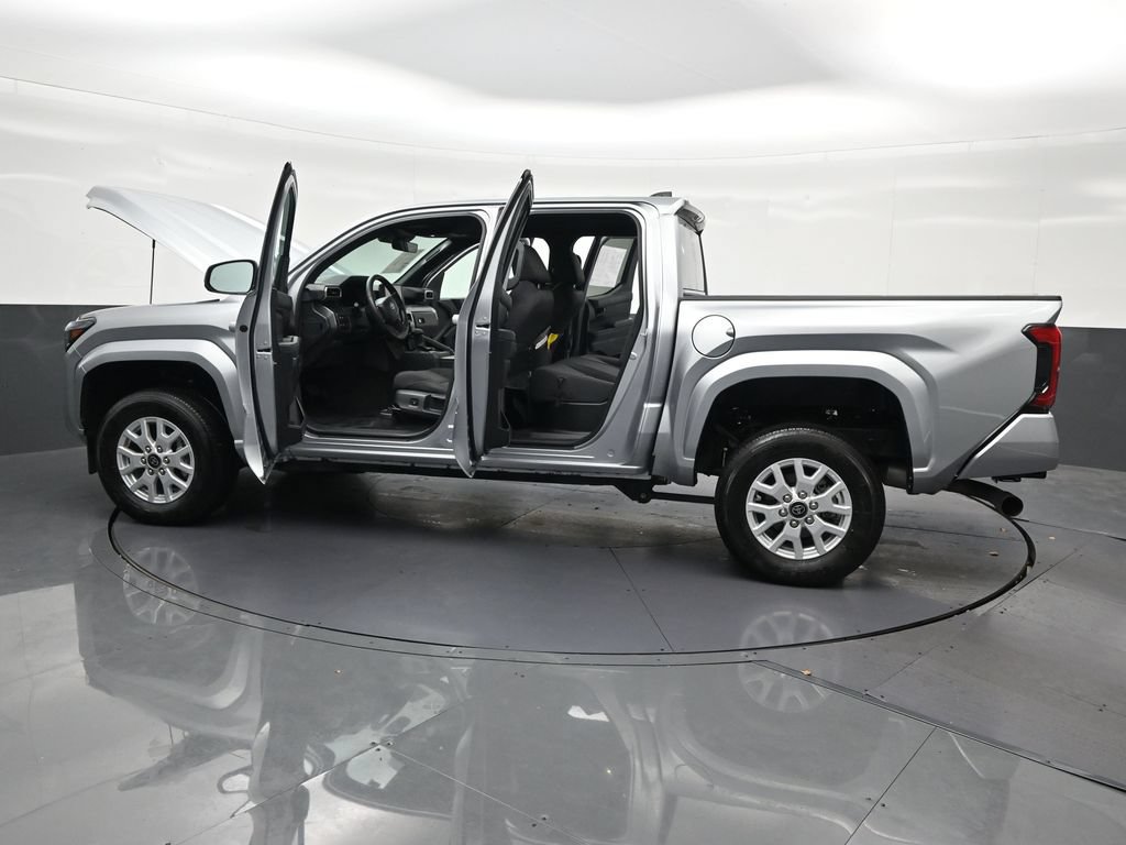 Used 2025 Toyota Tacoma SR5 RWD image 36