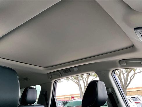 Used 2024 Nissan Pathfinder Platinum w/ Cargo Package image 12