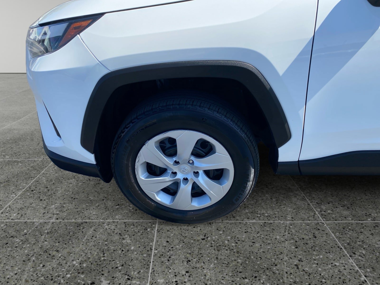 Used 2025 Toyota RAV4 LE AWD/4WD image 14